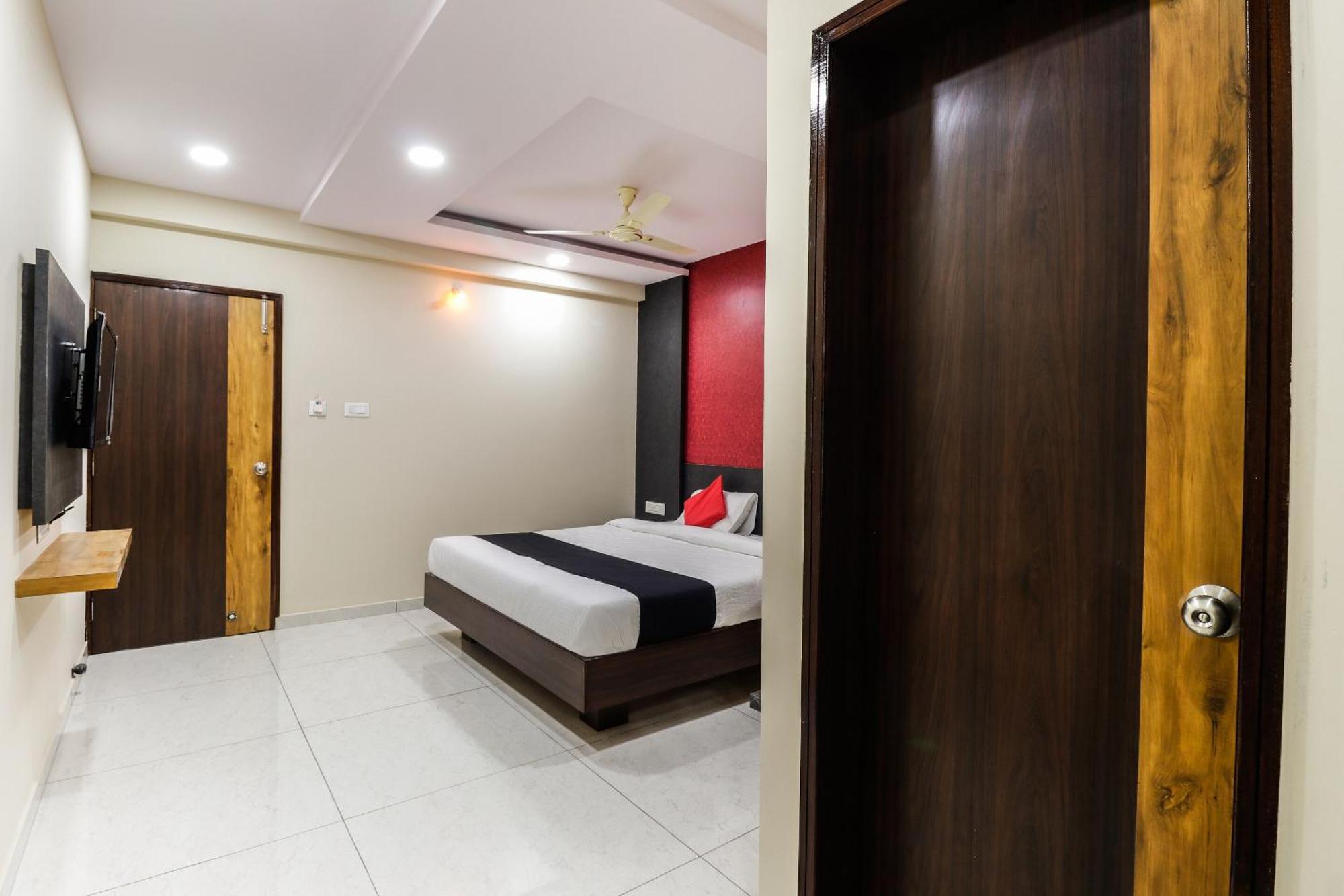 Hotel Capital O N R Residency à Yelahanka Extérieur photo